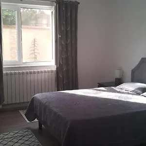 Haq House Gazde/Camere de închiriat